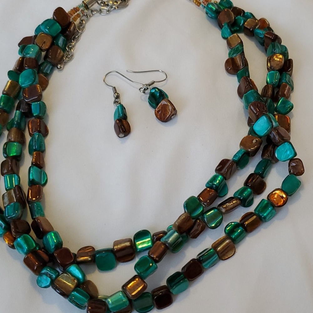 Necklace, Bracelets & Earrings Set - Picture 4 of 4